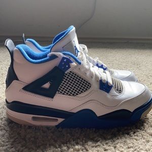 Jordan 4s
